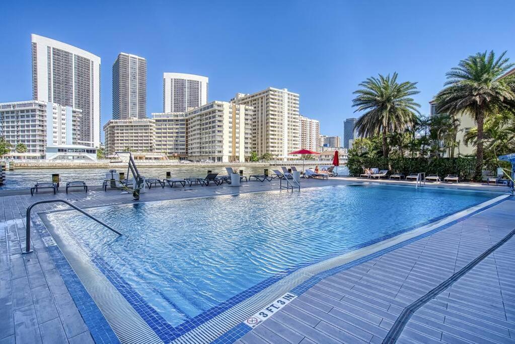 High-Floor Oceanview Apartment Hallandale Beach Exterior photo